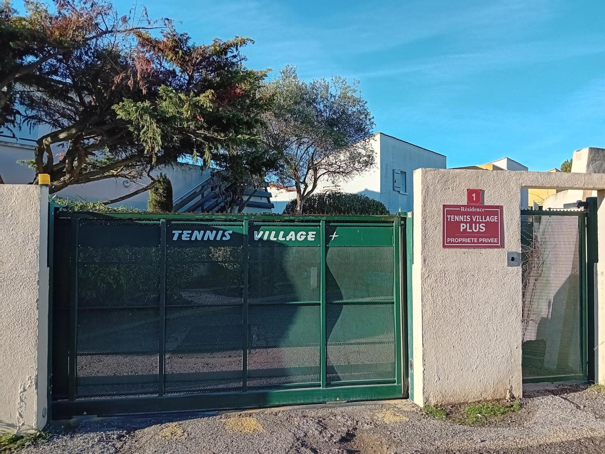 Tennis Village Agde Bagian luar foto